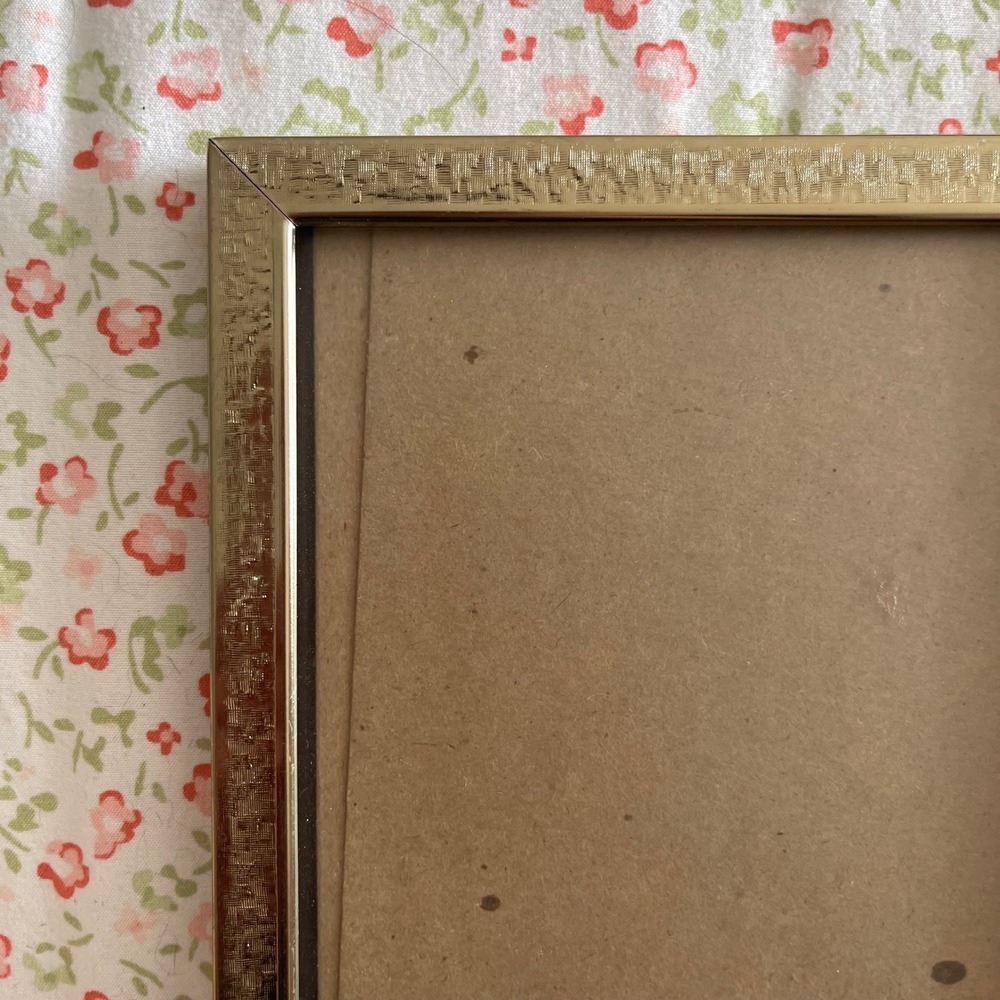 Picture photo easel frame vtg brass filigree floral art nouveau gold ornate 5x7